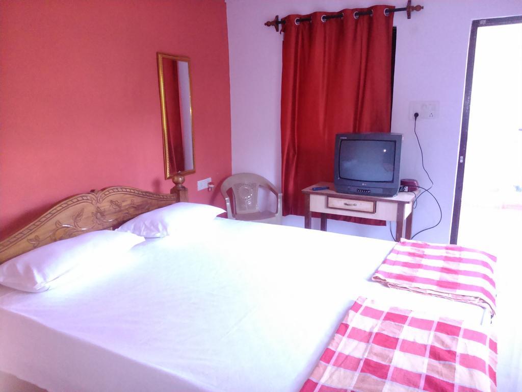 La Blanche Guest House Calangute Værelse billede