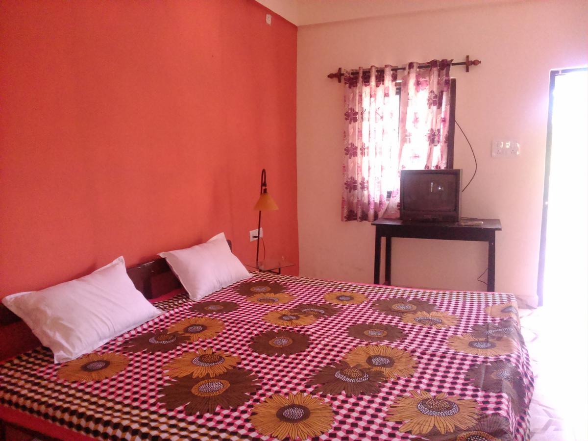 La Blanche Guest House Calangute Værelse billede